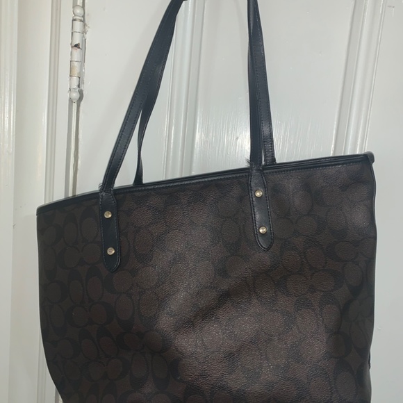 Coach® Purse 👜 - Picture 2 of 6